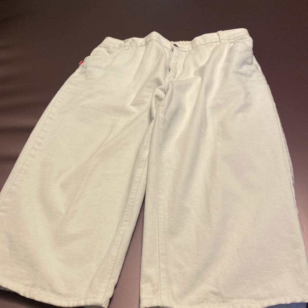 White denim capris